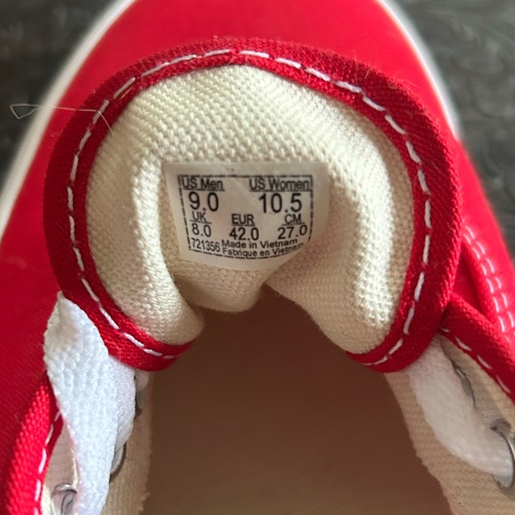 Red Van’s - Picture 3 of 3